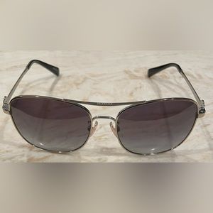 Never worn coach sunglass
